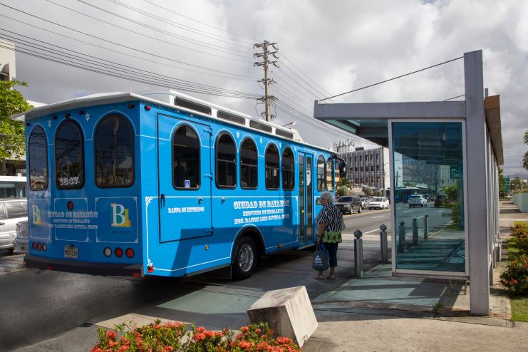 image of a trolley bus in Puerto Rico