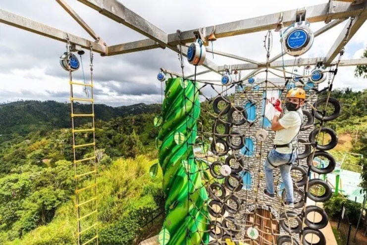 image of rope climbing