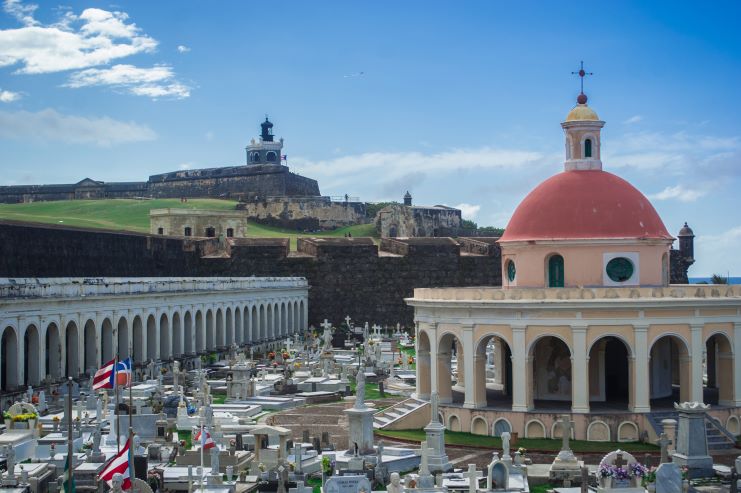 image showing El Morro seen from the Santa Maria Magdalena de Pazzis Cemetery