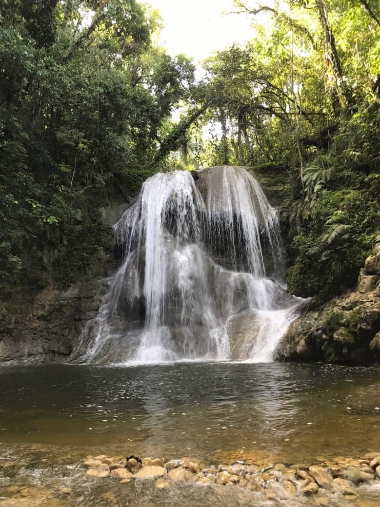 image of a waterfalls