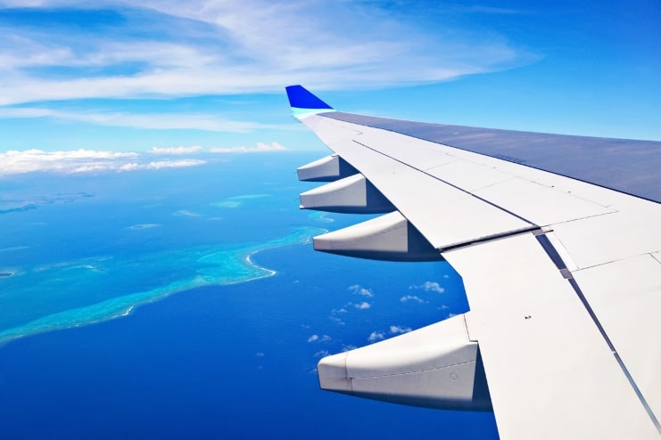 image of an airplane wing