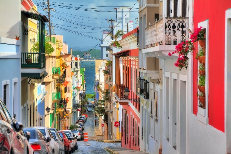 image of traditional vibrant street in San Jua