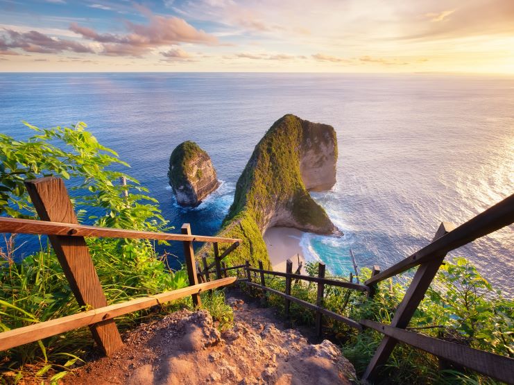 image of Kelingking Beach